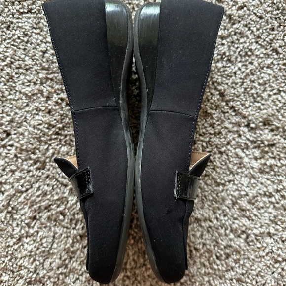 Kelly & Katie Black Loafers - Picture 4 of 5